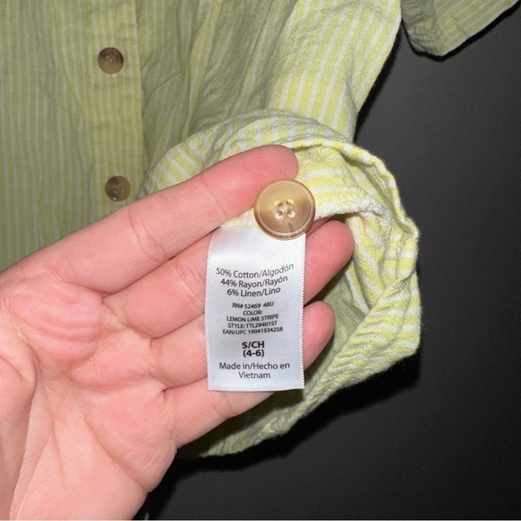Time and true short sleeve button down tie blouse - Picture 4 of 5